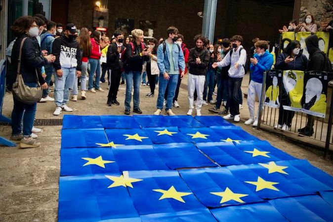 Flash mob europeo -Europe-Direct-Nord-est-Sicilia